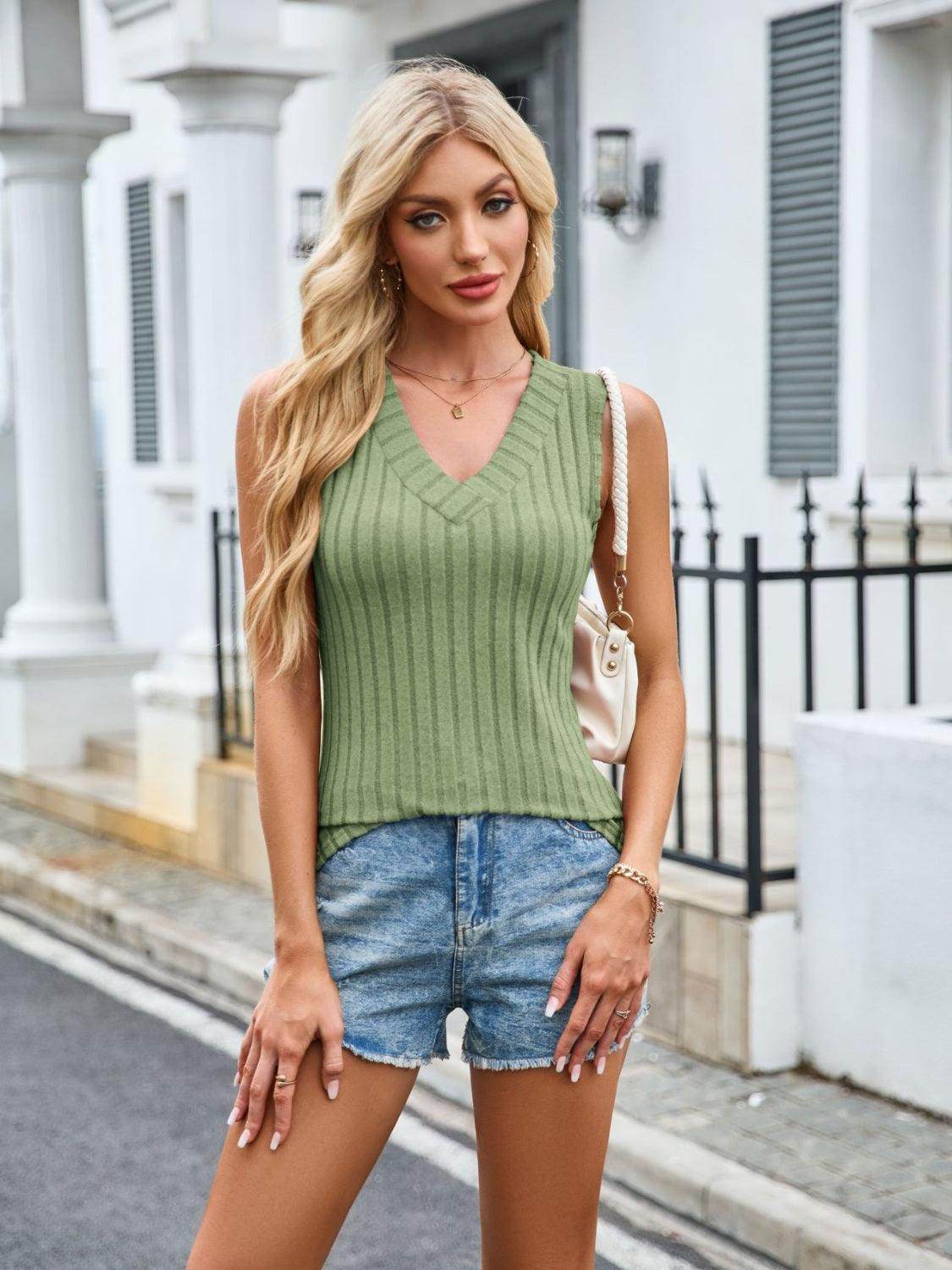Ribbed Solid Color V-Neck Tank for Women Stylish Wear